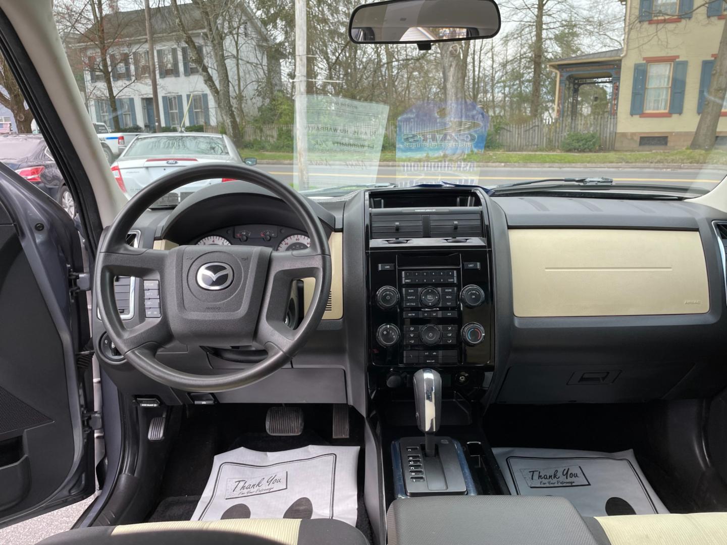 2008 grey Mazda Tribute i Grand Touring 4WD (4F2CZ92Z58K) with an 2.3L L4 DOHC 24V engine, 4-Speed Automatic Overdrive transmission, located at 101 N. Main Street, Muncy, PA, 17756, (570) 546-5462, 41.207691, -76.785942 - Photo#4